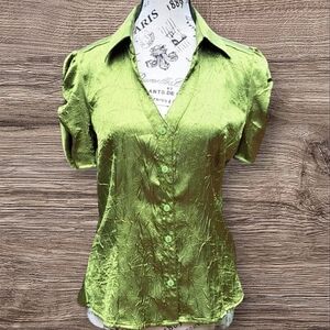 Iz Byer California Green Button Top